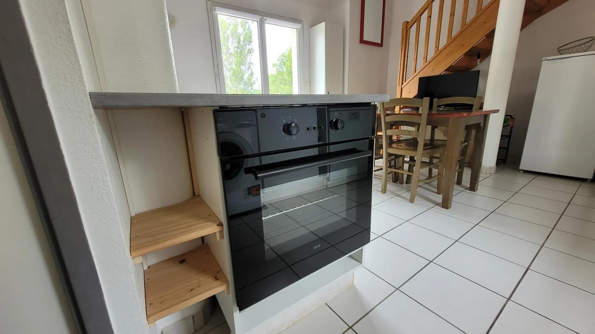 La Maison Bleue, Village Vacances, Piscine, Parking Saint-Geniez-dʼOlt 公寓
