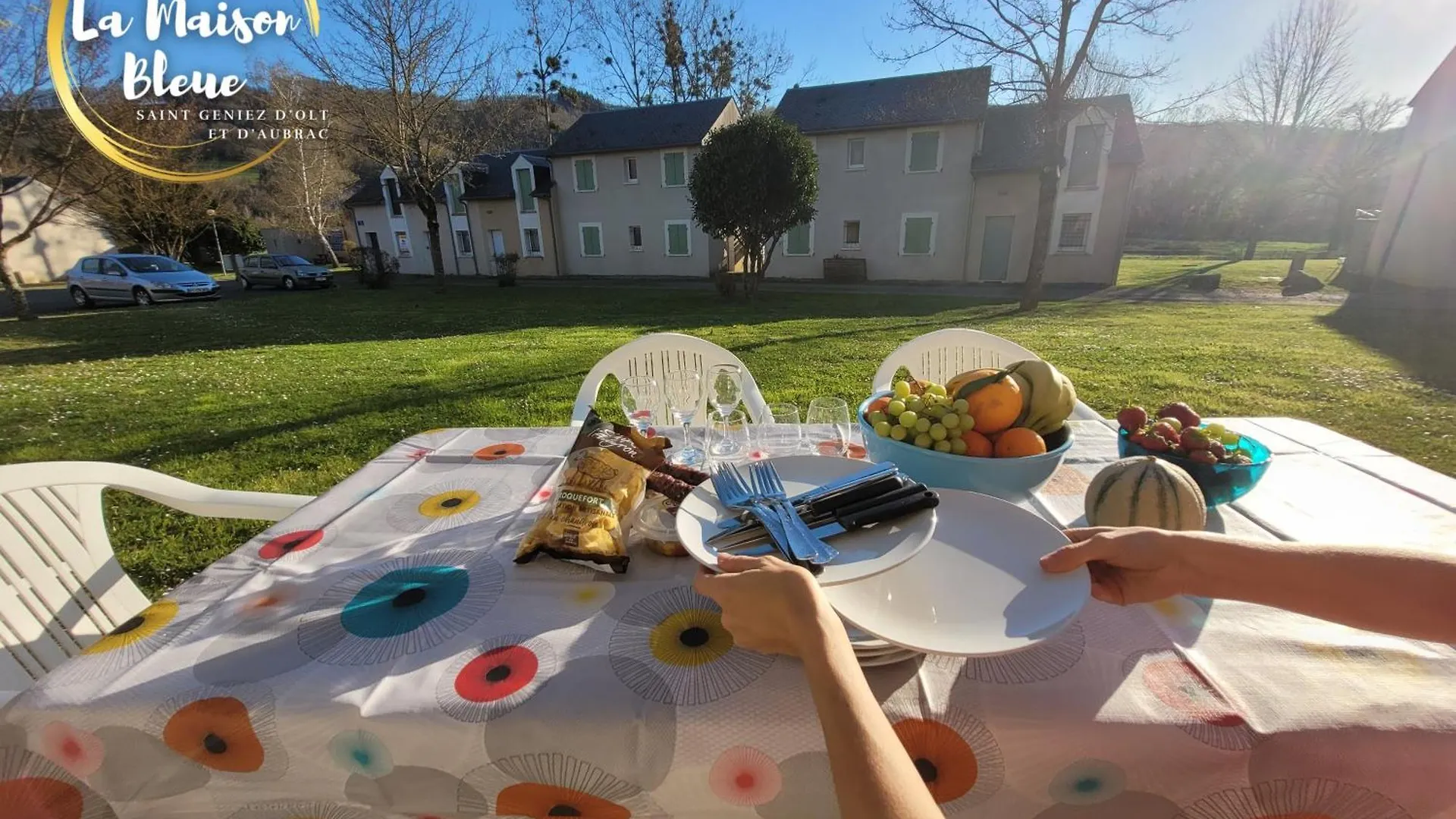 Tourisme vert, T2 avec piscines dans résidence Goelia Saint-Geniez-dʼOlt France