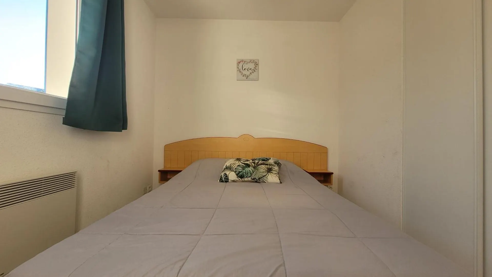 La Maison Bleue, Village Vacances, Piscine, Parking Saint-Geniez-dʼOlt 公寓