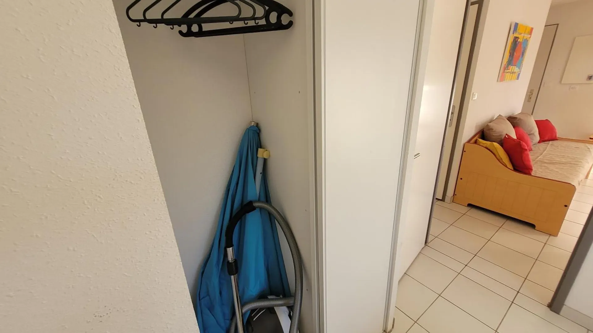 Tourisme vert, T2 avec piscines dans résidence Goelia Saint-Geniez-dʼOlt Appartement